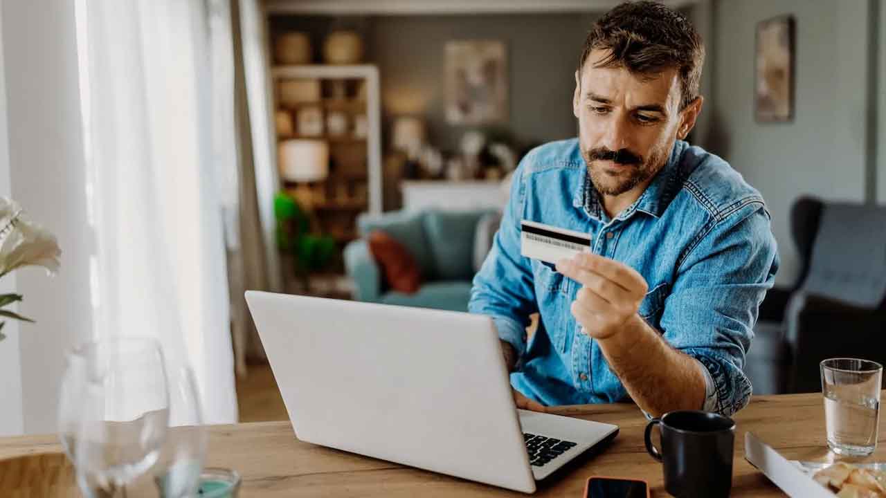 Top 5 Credit Card Hacks Banks Don’t Want You to Know