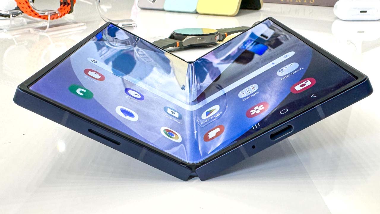 Samsung Galaxy Z Fold 6 Price Slashed By Over Rs 52,000!