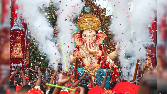 Ganesh Chaturthi Ideas: Best Speech and Essay Topics for Students and Writers