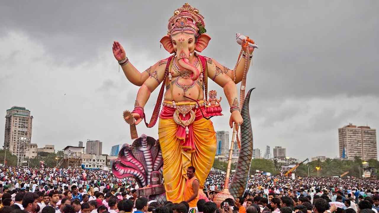 Ganesh Chaturthi 2025: Famous Places in India to Witness Grand Festivities