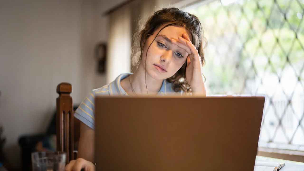 Gen Z Wants Six-Figure Salaries but Quits After 6 Months: Confidence or Delusion?