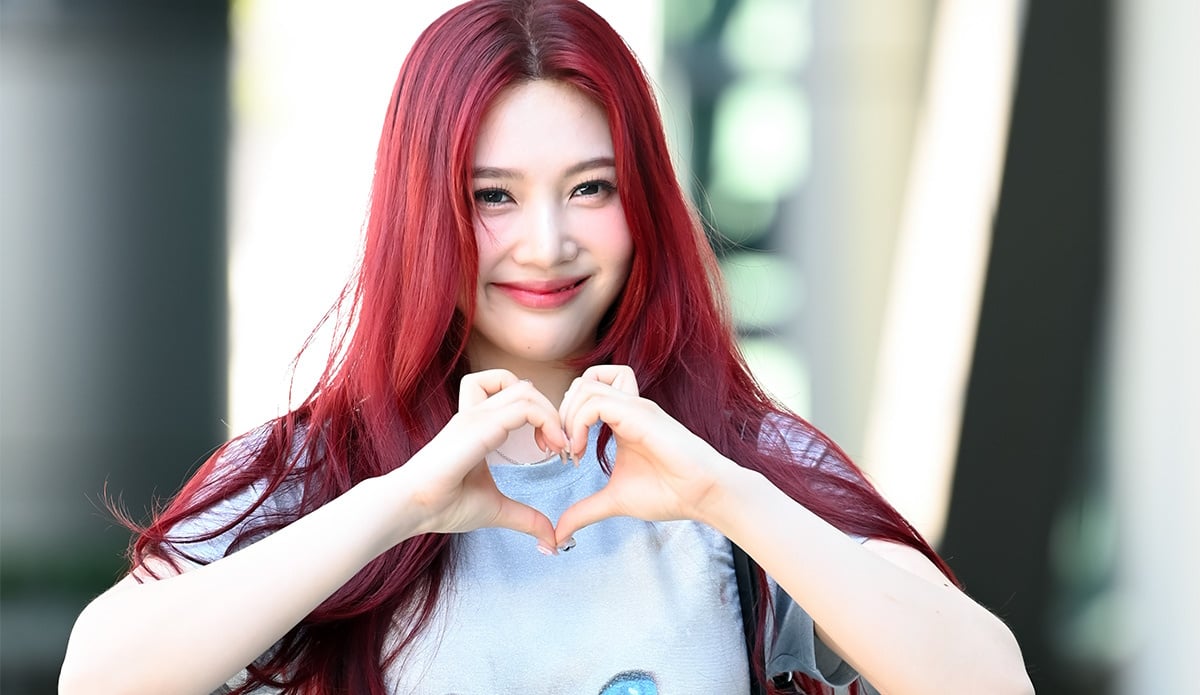 Red Velvet’s Joy Makes a Splash with Solo Comeback “Love Splash!”