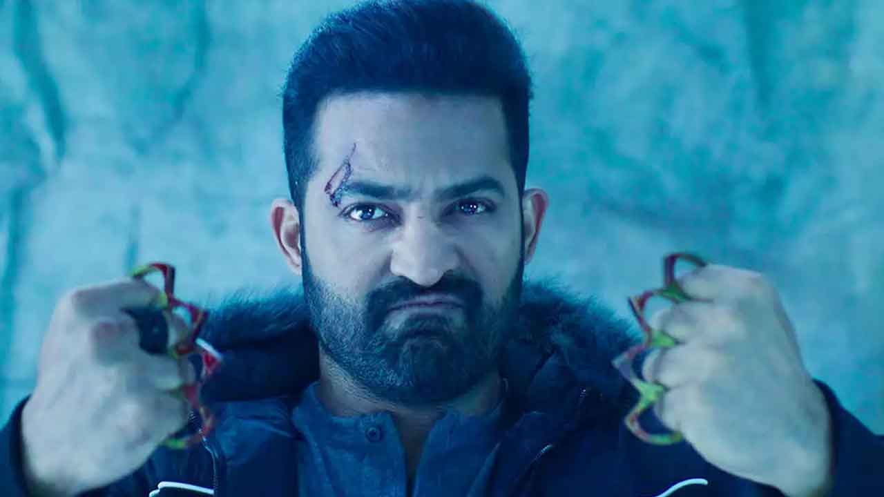Jr. NTR Hindi Debut at Risk? Rumours of War 2 Buyers Exiting Spark Concern