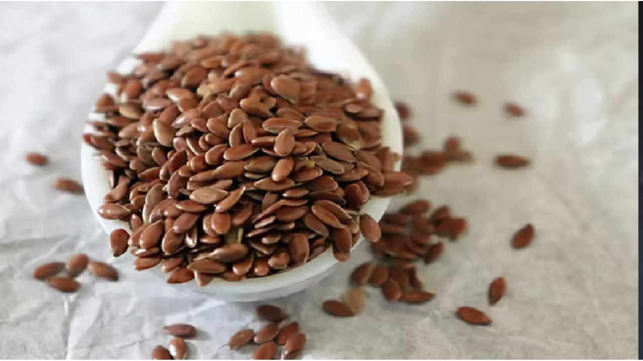 How to Eat Flax Seeds Daily to Burn Belly Fat Naturally