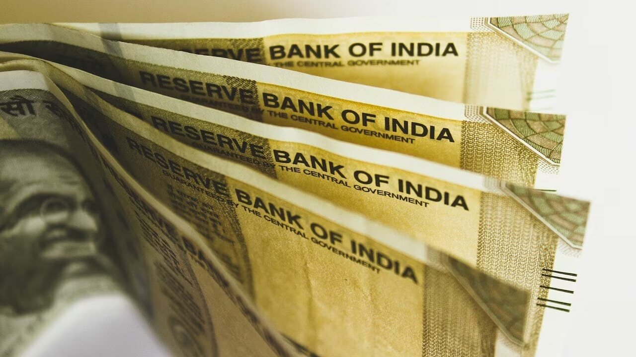 How the 8th CPC Salary Revision Will Impact Government Employees