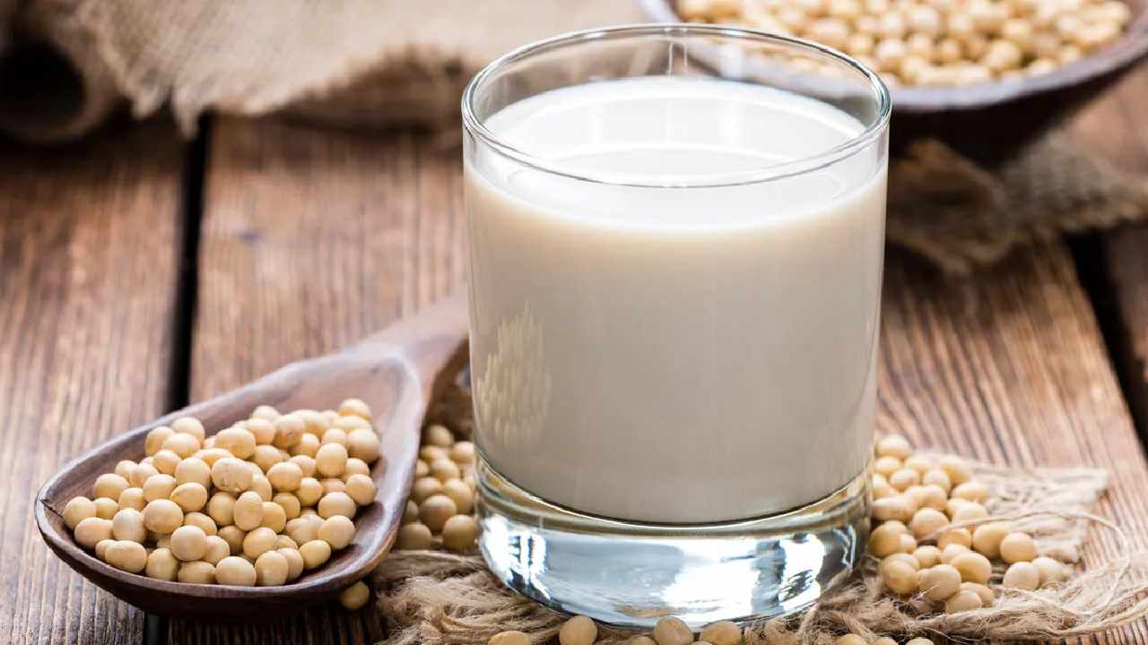 Top 5 Foods to Avoid After Drinking Milk