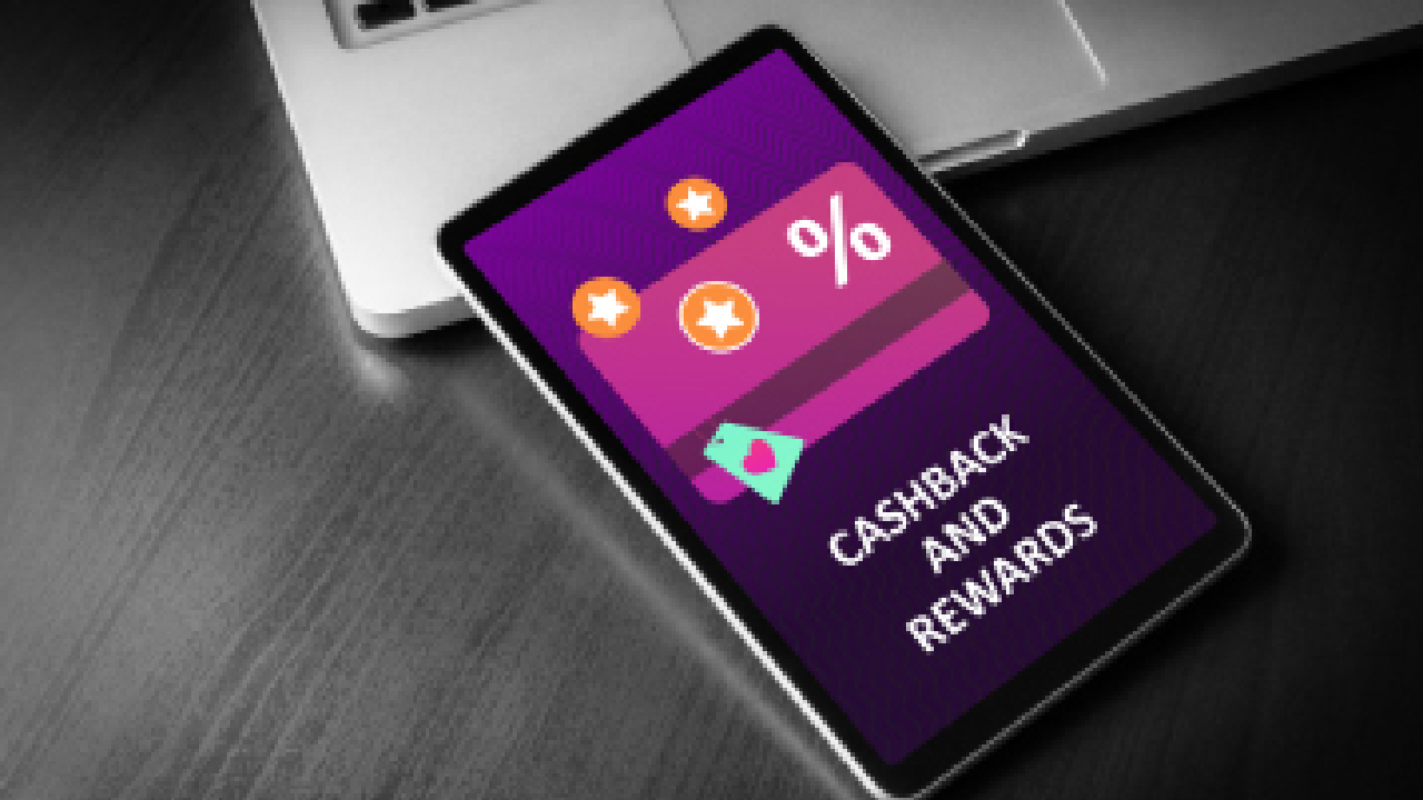 Cashback vs Reward Points: Which Credit Card Offers Best Value for You?