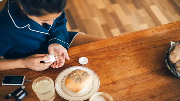 Top 5 Foods To Avoid After Taking Medication