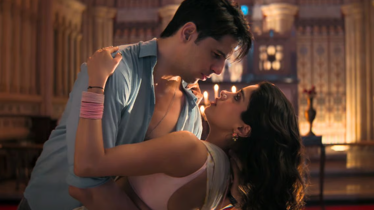 Janhvi Kapoor Faces Backlash from Christians On Param Sundari