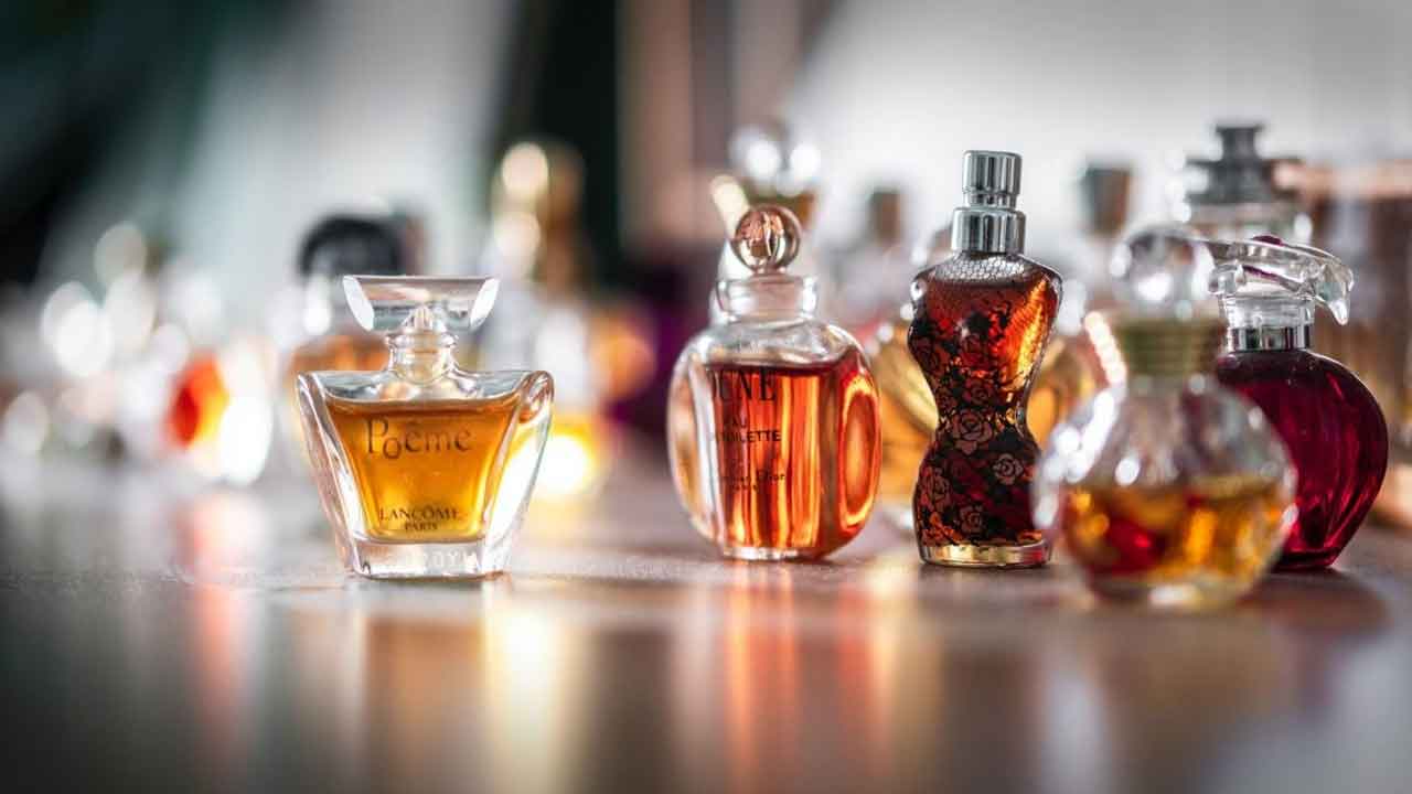 Perfume vs Body Mist: Which Lasts Longer and Smells Better in 2025?