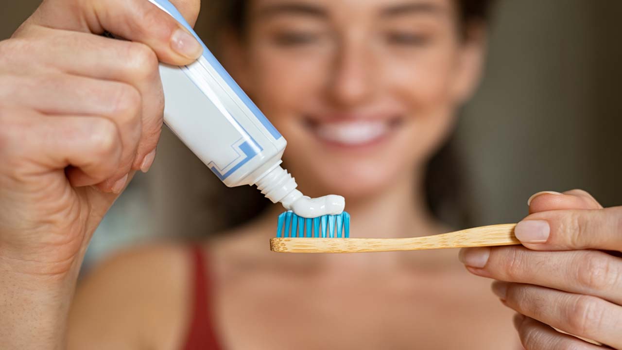 New Toothpaste That Can Repair Damaged Teeth Naturally