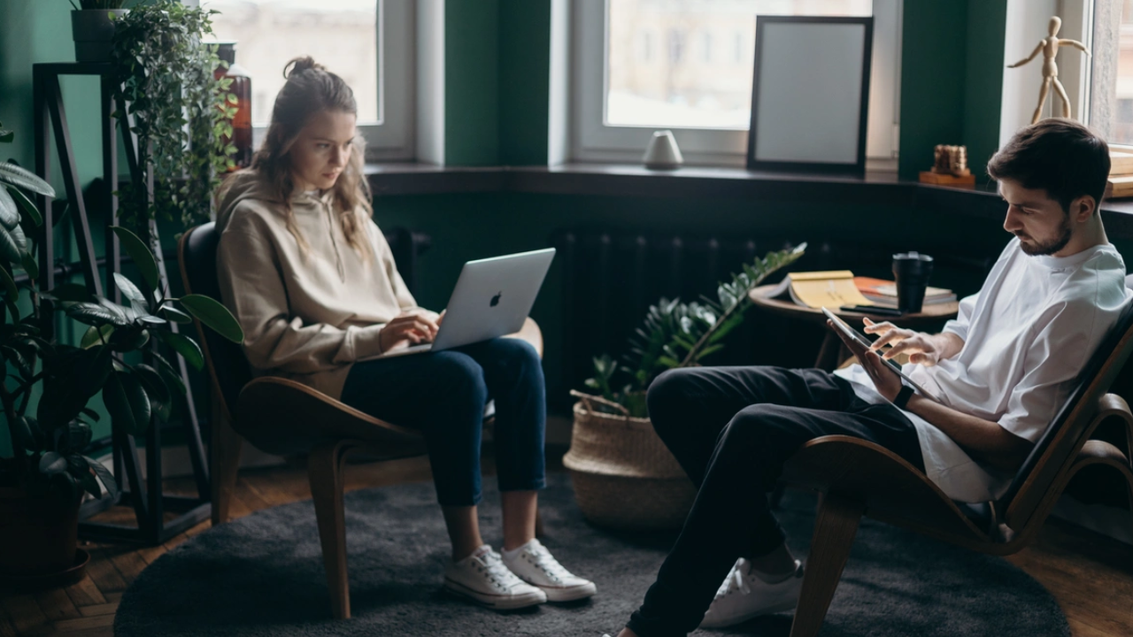 Digital Minimalism: Can Less Screen Time Improve Mental Health?