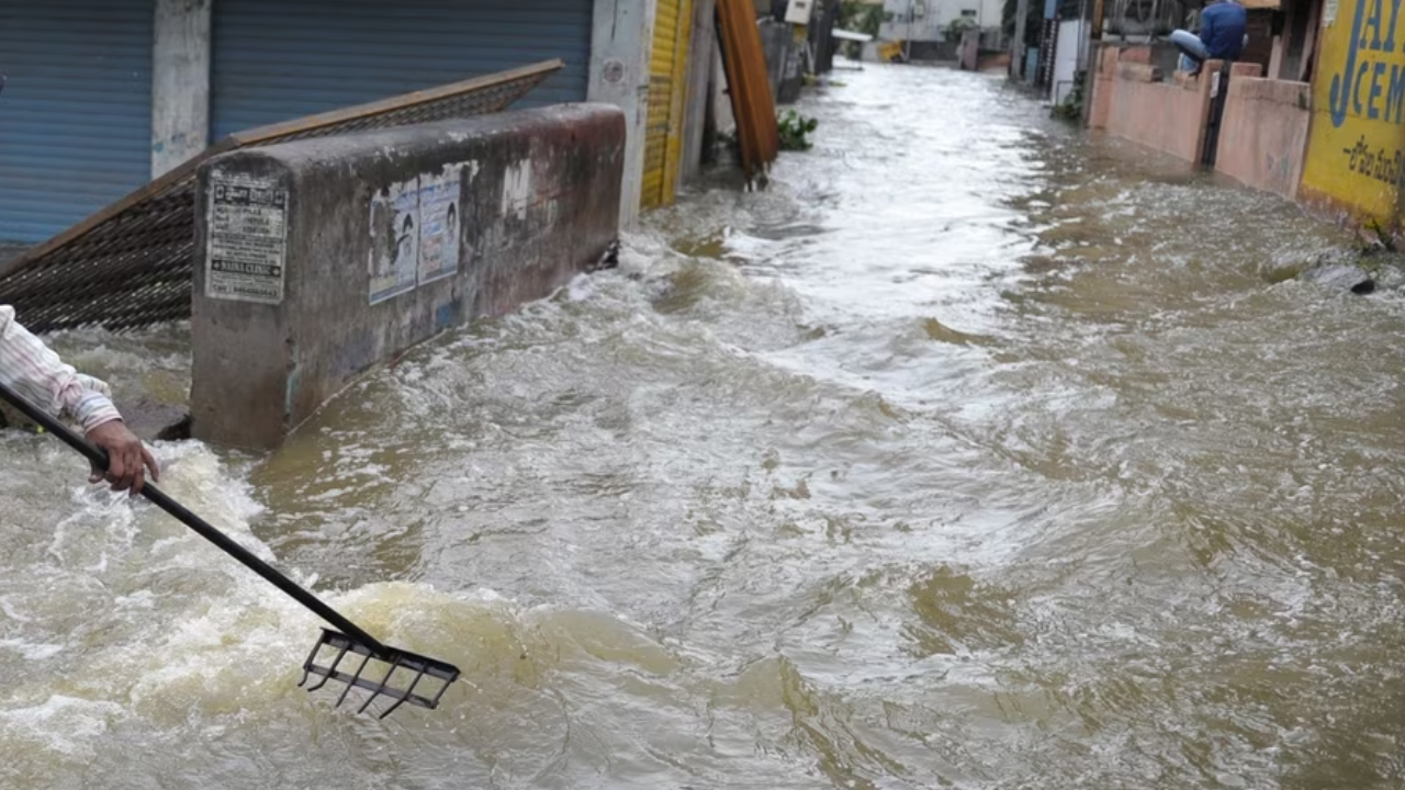Hyderabad weather update today: Red Alert in THESE areas