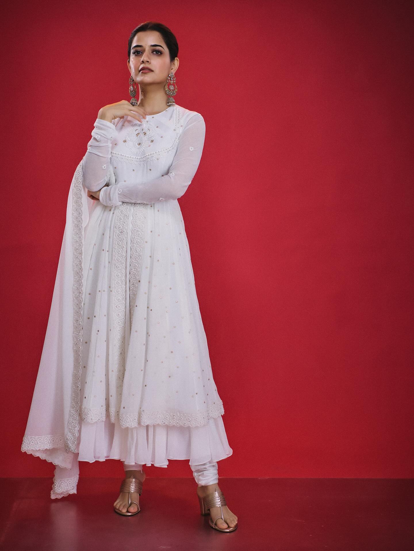 Ashika Ranganath Dazzles in White: Her Backless Look Is Pure Grace