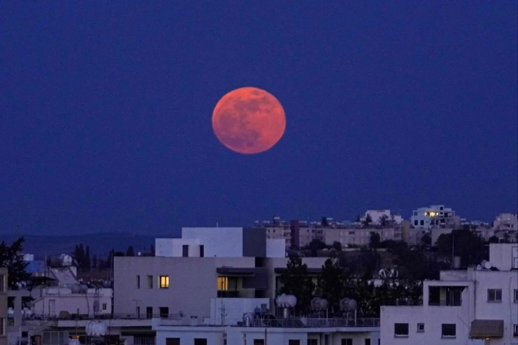 Total Lunar Eclipse 2025: Everything You Need to Know About the Blood Moon This September