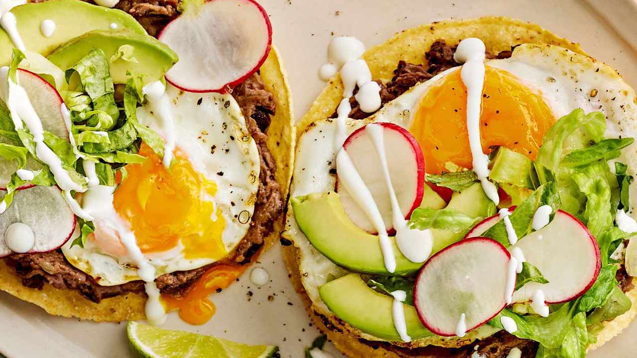 Late-Night Foods That Disturb Sleep And Digestion