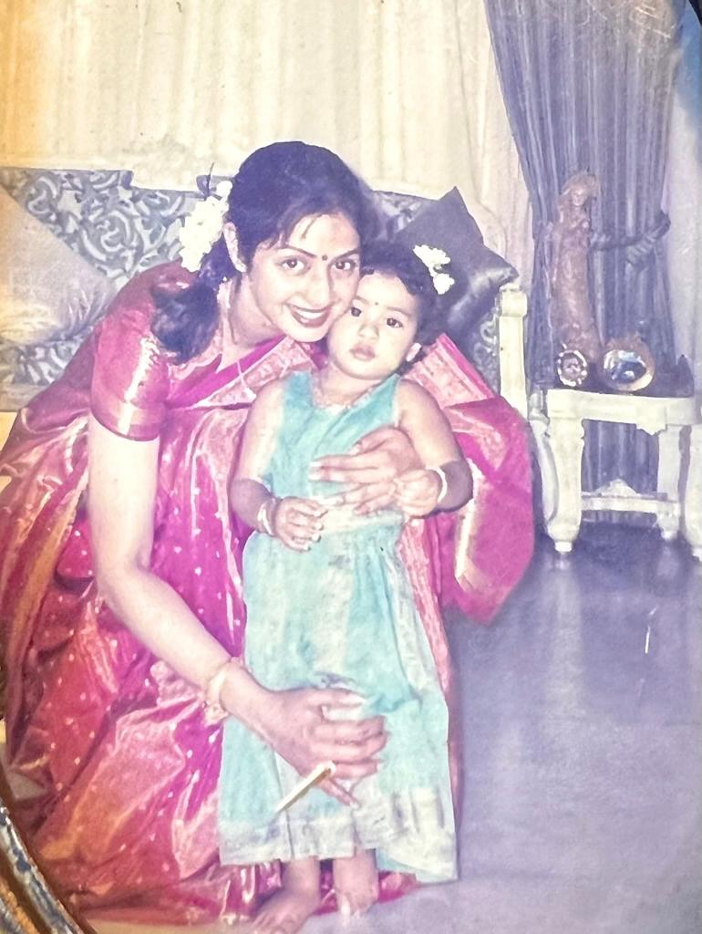 Janhvi Kapoor Shares Rare Photos With Late Mom Sridevi: Fans Get Emotional