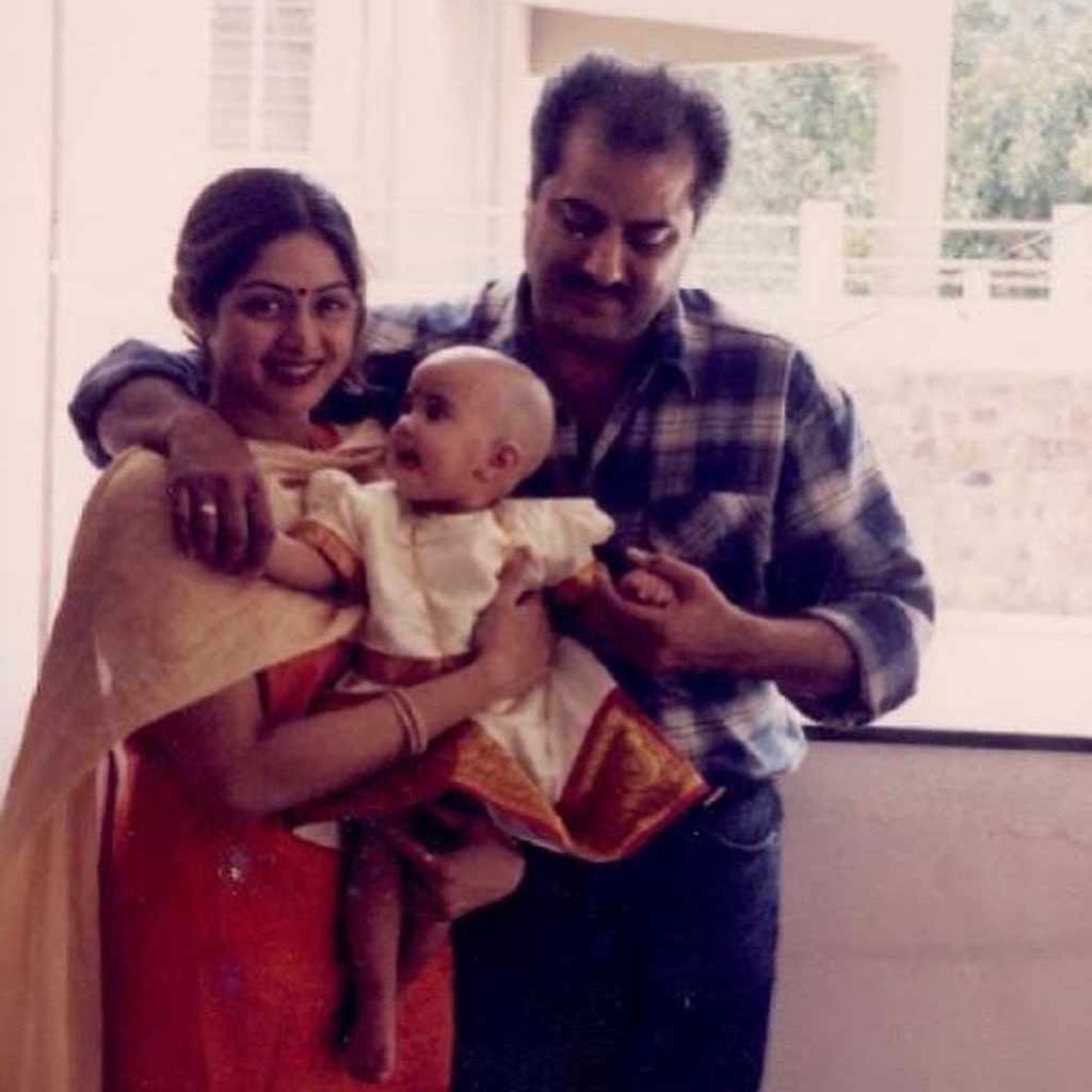 Janhvi Kapoor Shares Rare Photos With Late Mom Sridevi: Fans Get Emotional