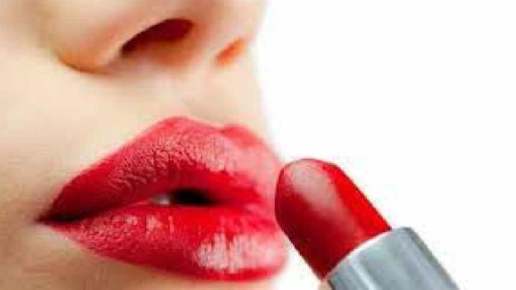 Top 7 Tips to Make Your Lipstick Last Longer