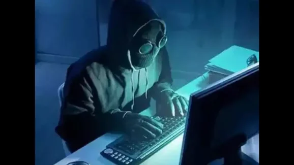 Hyderabad Cyber Fraud: Fake RTO Challan Apps Steal Rs 6 Lakh
