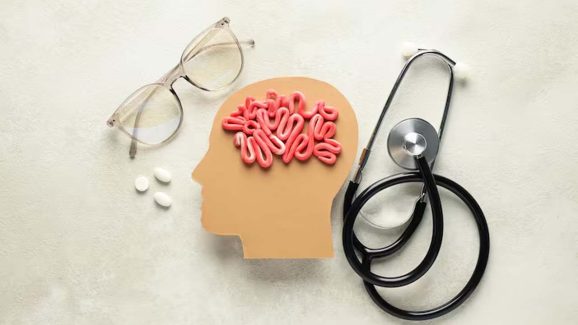 7 Daily Habits That Damage Brain Health
