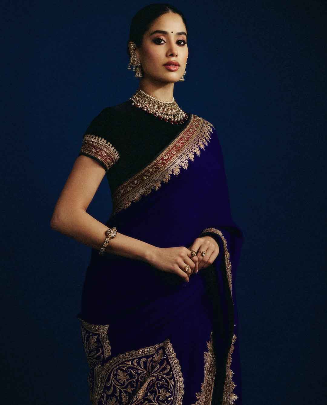 Janhvi Kapoor Stuns in Sridevi Classic Saree: Internet Calls It Nostalgic