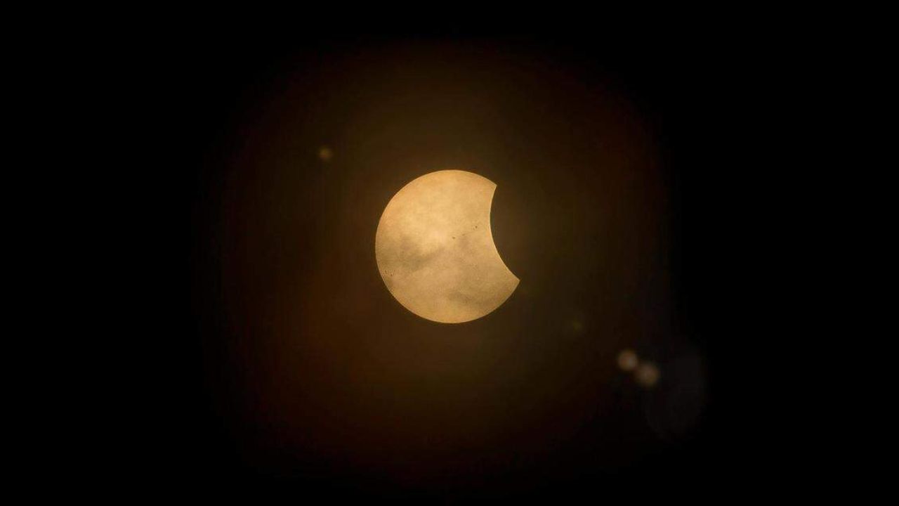 Lunar Eclipse 2025: Things to Donate to Remove Bad Omen
