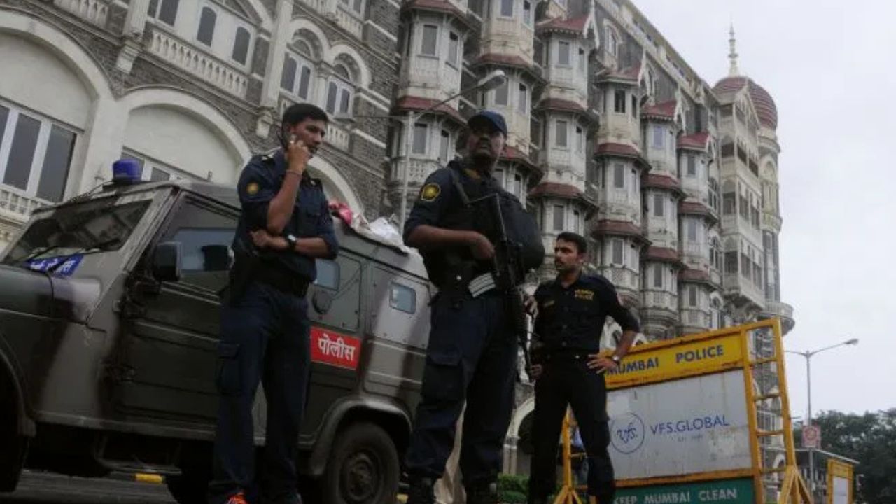 Mumbai on Red Alert: 14 Terrorists and 400 Kgs RDX Intel Received