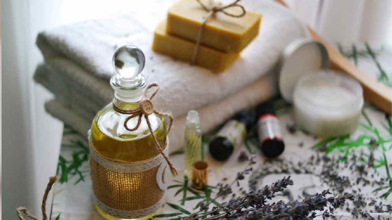 Best Natural Oil to Stop Hair Fall in Winter
