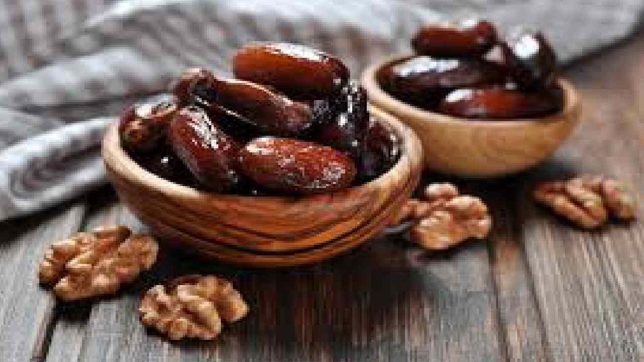 Why Dates Are Better Sweetener and How to Use Them