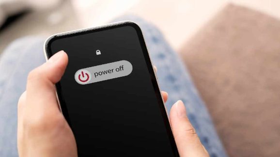 7 Reasons to Switch Off Your Smartphone Once a Week