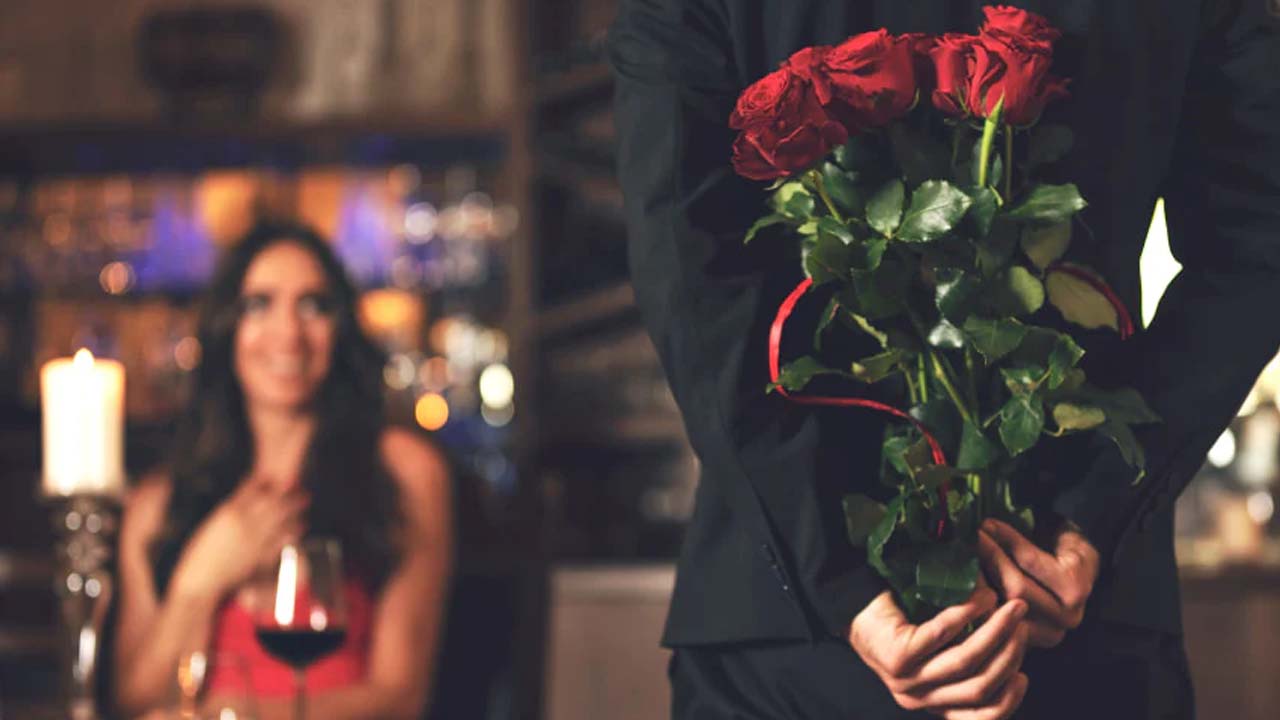Top 5 Romantic Flowers To Gift Your Partner On First Date
