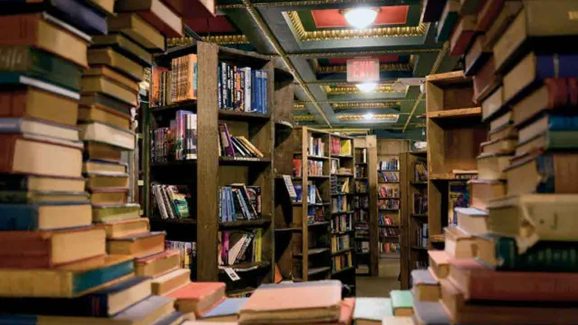 Top 5 Vintage Bookstores in Hyderabad You Can Not Miss