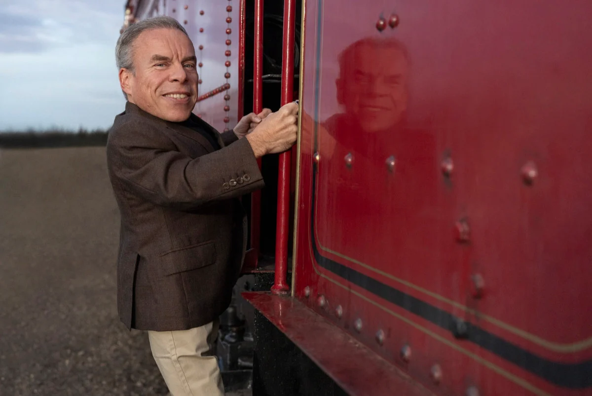 Warwick Davis Returns as Professor Flitwick in HBO’s New Harry Potter Series