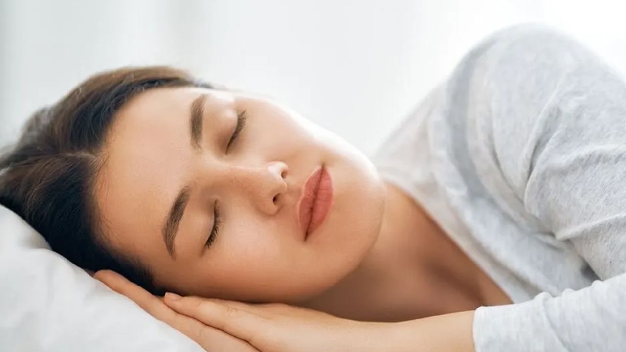 The Sleep-Friendly Fruit That Also Fights Belly Fat