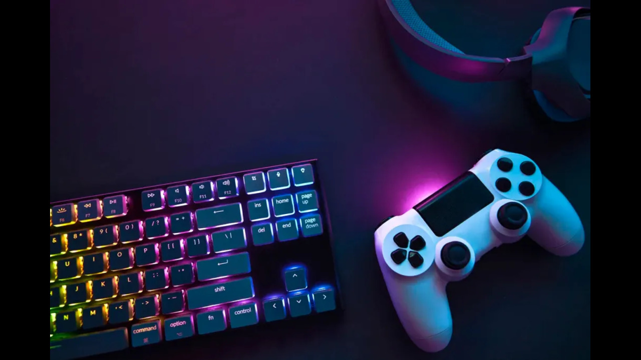 How to Earn Extra Cash Testing Video Games: Top Websites for Gamers