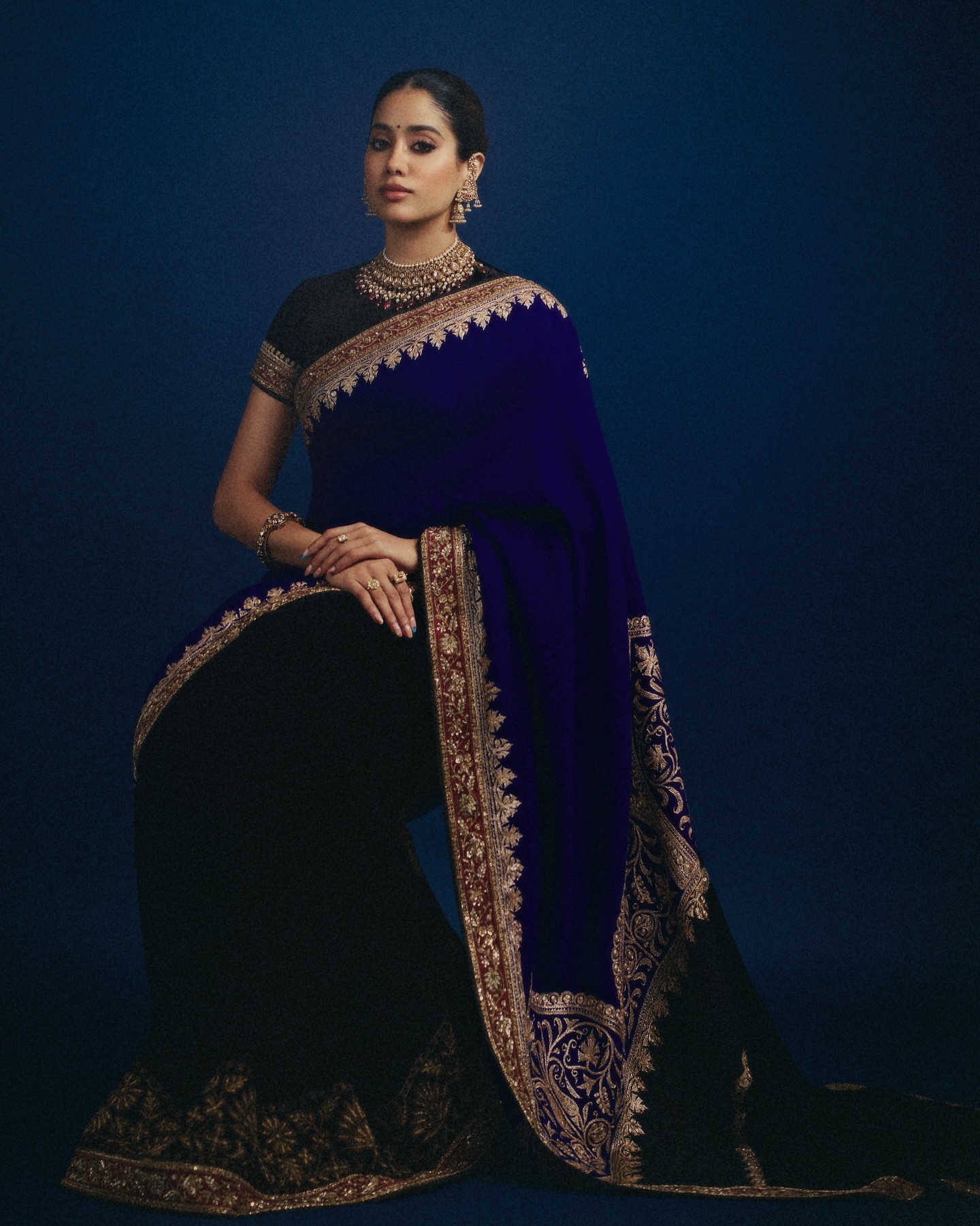 Janhvi Kapoor Stuns in Sridevi Classic Saree: Internet Calls It Nostalgic