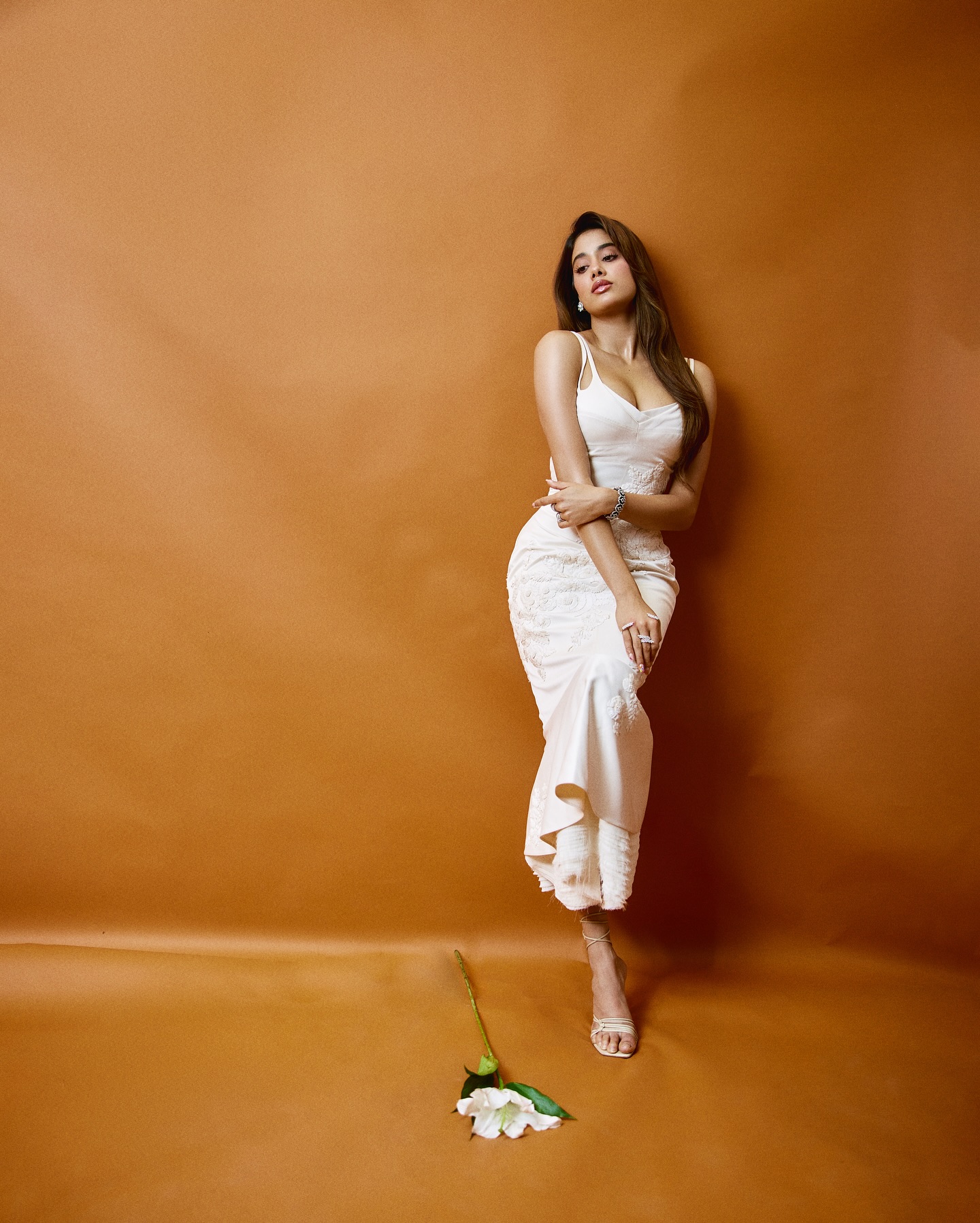 Janhvi Kapoor Serves Chic Vibes in White Bodycon Dress