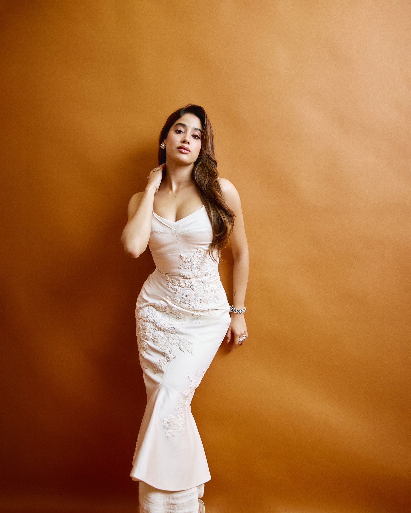 Janhvi Kapoor Serves Chic Vibes in White Bodycon Dress