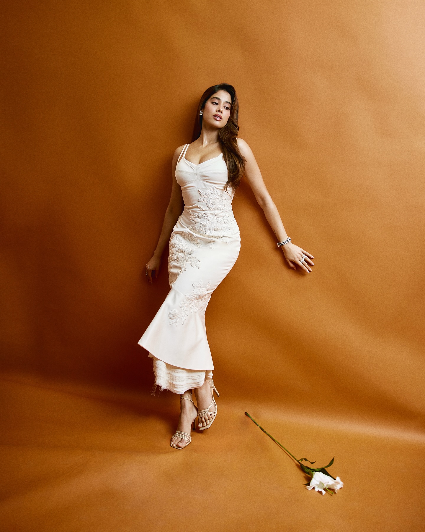 Janhvi Kapoor Serves Chic Vibes in White Bodycon Dress