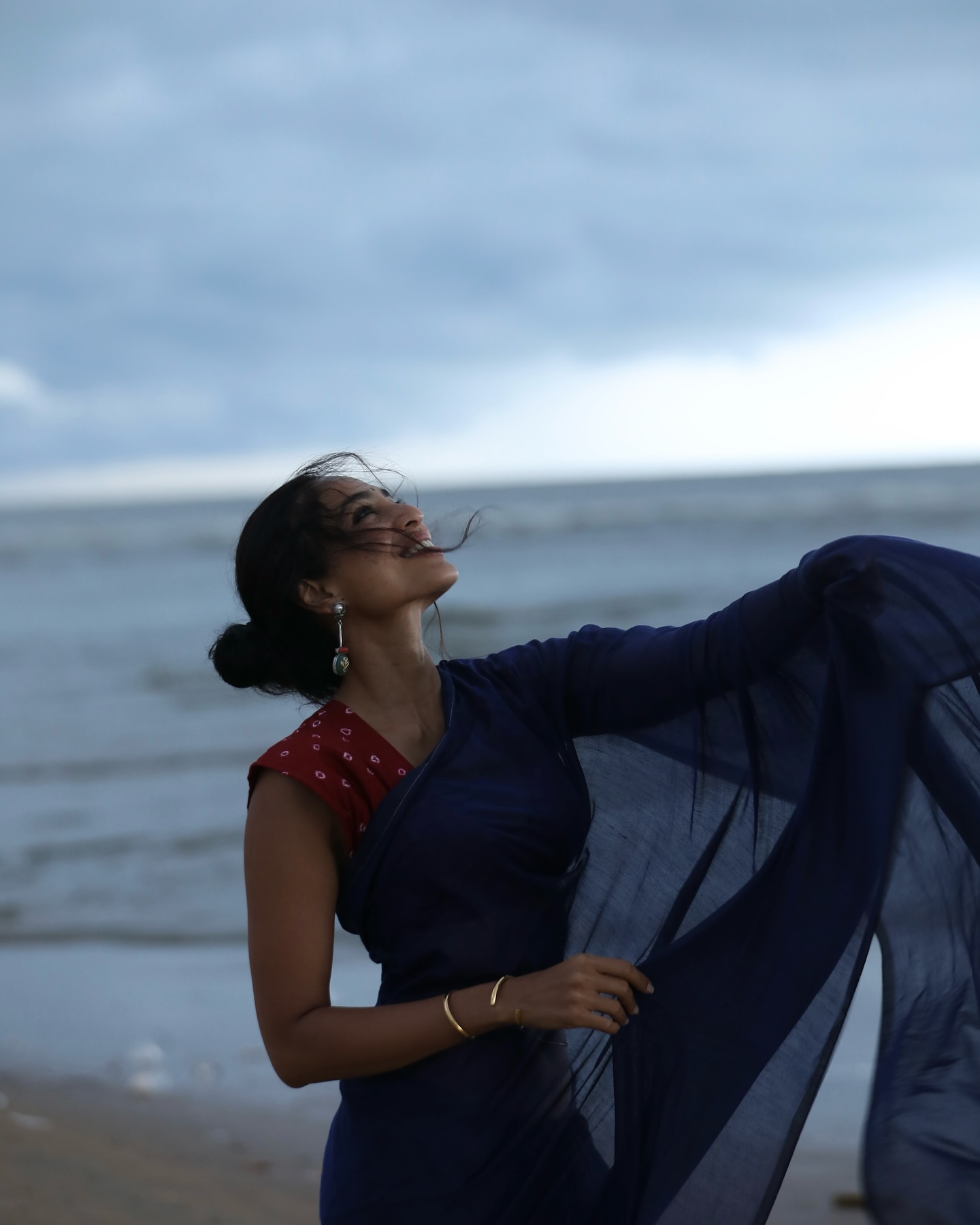 Sobhita Dhulipala Slays in Blue Saree by Beach: Viral Pics Inside
