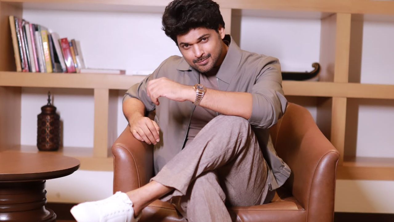 Actor Ajmal Amir Responds to Ongoing Controversy, “It’s All AI!”