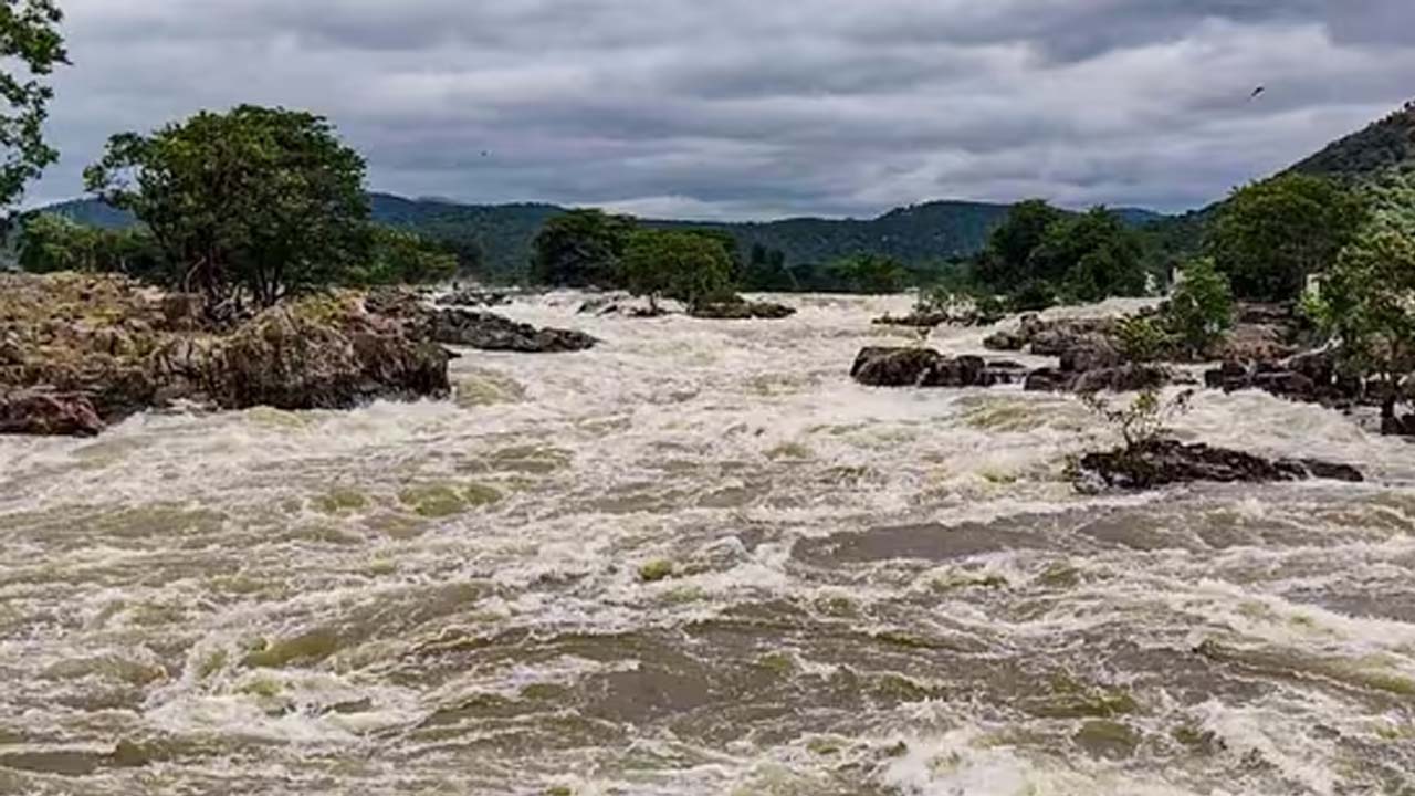 Cyclone Montha Impact on Andhra Pradesh: These Areas Risk Landfall Tomorrow Cyclone Montha Impact on Andhra Pradesh: These Areas Risk Landfall Tomorrow