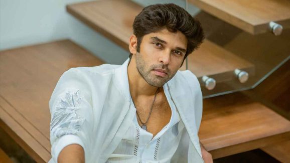 How Rich Is Dhruv Vikram in 2025? Internet’s New Favourite Star’s Net Worth Revealed