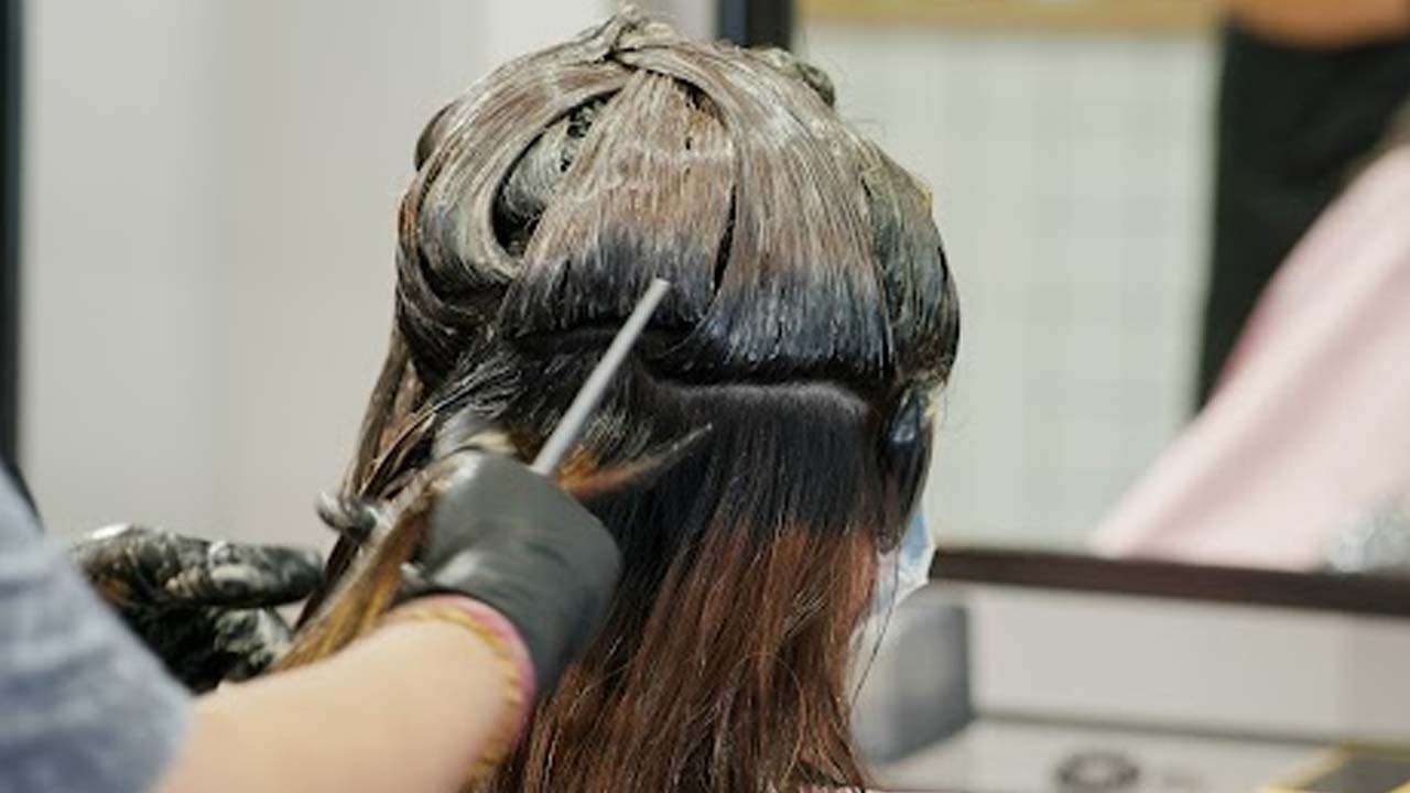 Henna vs Hair Dye: Which Is Better for Grey Coverage and Scalp Health? Henna vs Hair Dye: Which Is Better for Grey Coverage and Scalp Health?