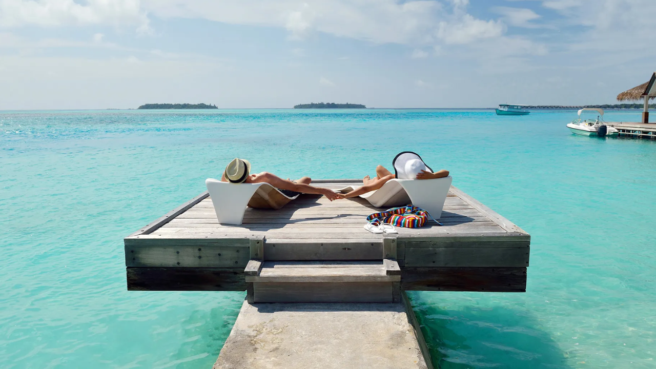 Honeymooning in Your Own City: How to Make It Feel Like a Getaway This Weekend Honeymooning in Your Own City: How to Make It Feel Like a Getaway This Weekend