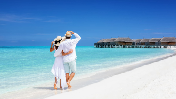 Top 7 Minimalist Honeymoon Ideas for Couples Who Hate Overplanning