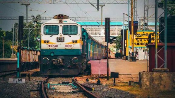 Know the Difference Between IRCTC RAC, Waitlist and Confirmed Tickets