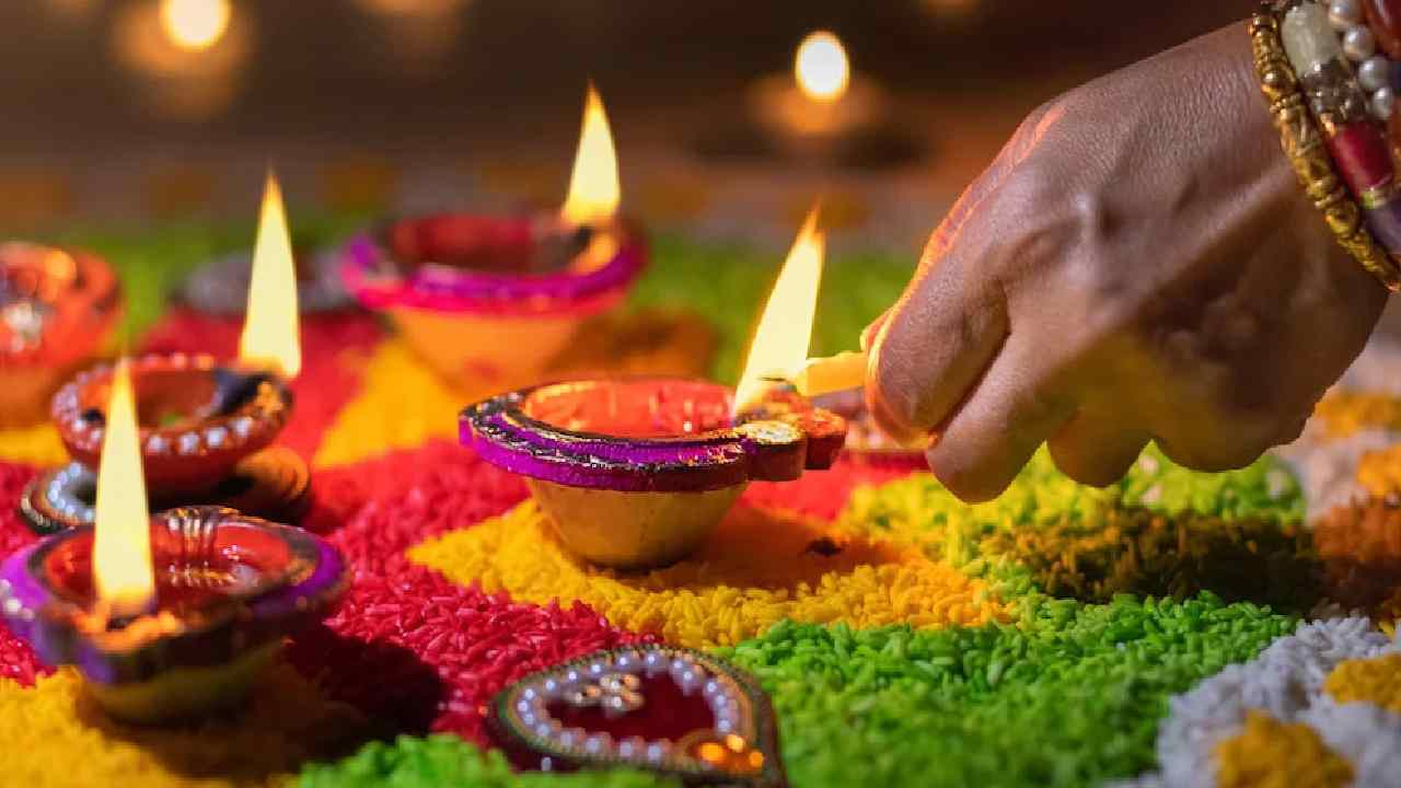 Diwali 2025 Lakshmi Puja Timings, Muhurat, and Step-by-Step Puja Vidhi