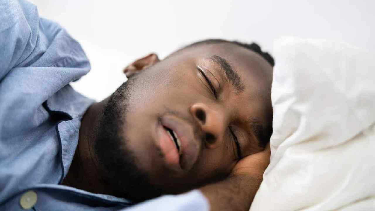 Top 5 Simple Tips to Stop Snoring Naturally
